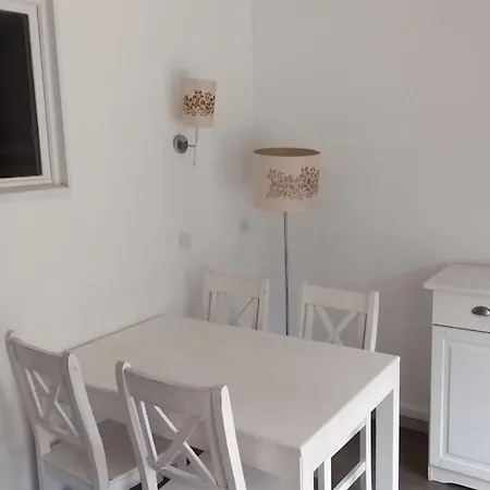 Nice Apt With Balcony-Garden-Pool Near The Port *