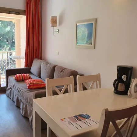 Nice Apt With Balcony-Garden-Pool Near The Port