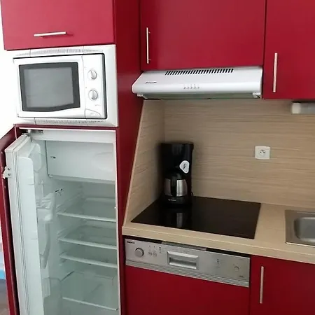 公寓 Nice Apt With Balcony-Garden-Pool Near The Port 滨海萨纳里